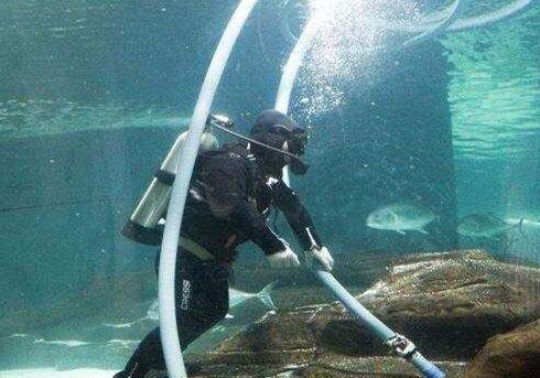水下拆除